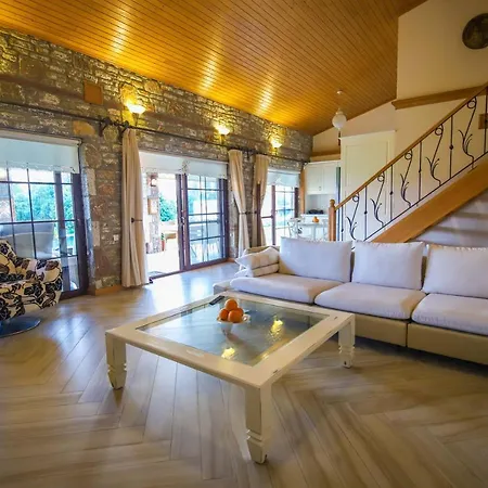 Lemon Tree Villa *